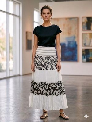 img/products/apparel/skirt/xSK0096WH_900.jpg
