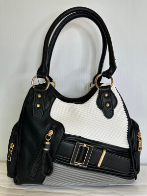 img/products/handbags/HBT0686-BLK(A)_900.jpeg