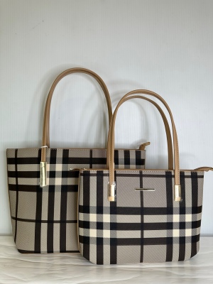img/products/handbags/HBT6087-APR(A)_900.jpeg