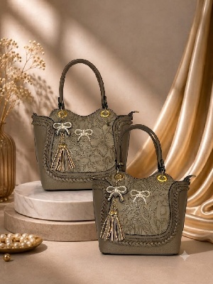 img/products/handbags/xHBT0630-KHA(A)_900.jpeg